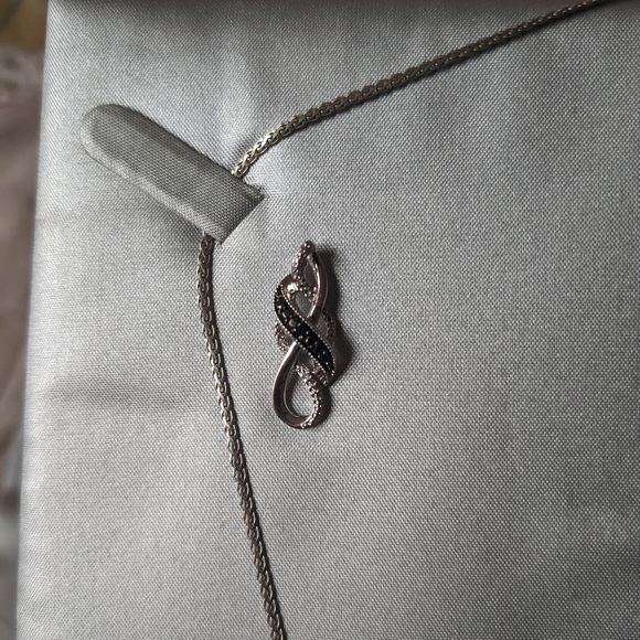 People's Jewellers Set - Picture 5 of 16